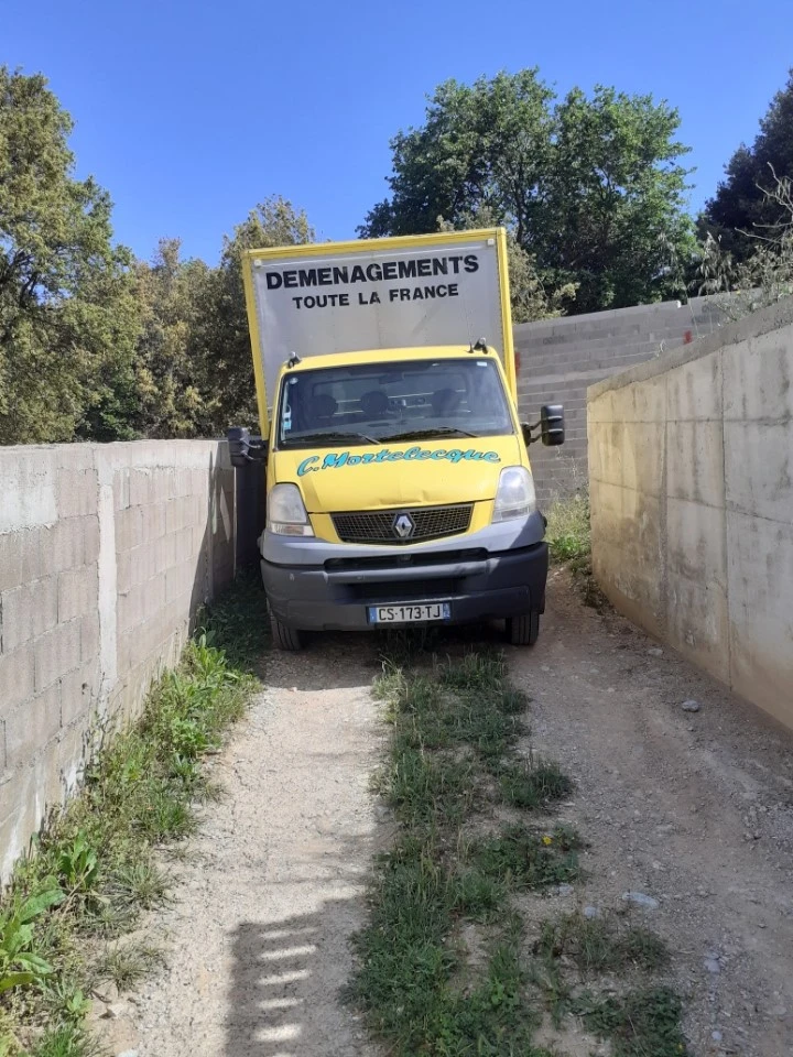 Camionnette - Mortelecque déménagement Arras Lille Hauts-de-France